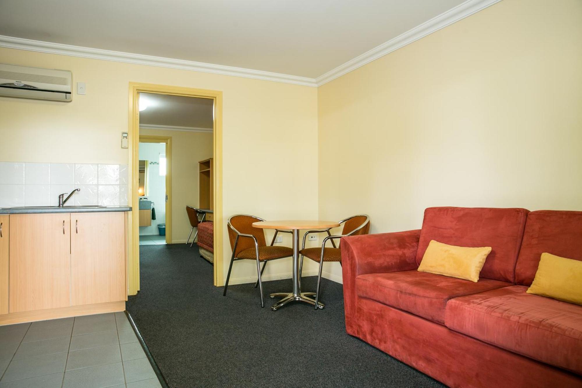Carnarvon Motel 4*